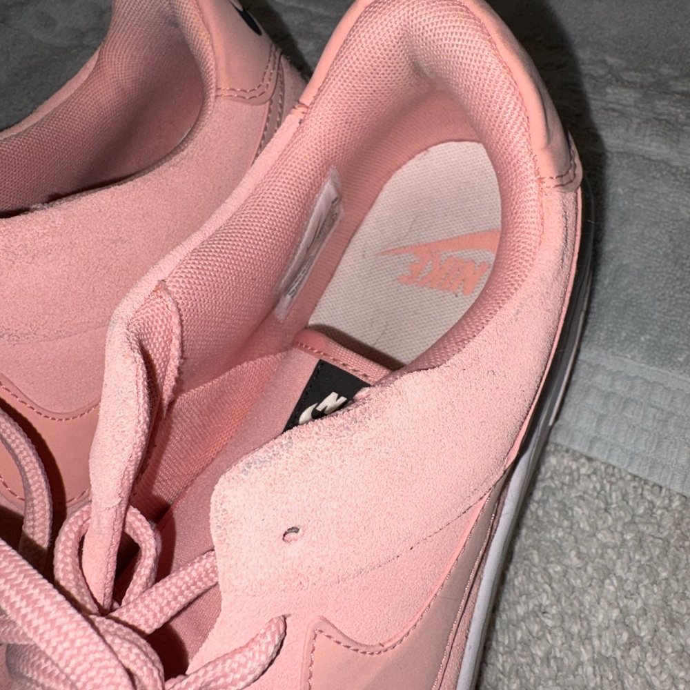 Nike Air Force Ones Pink and White Sneakers w/intact Gum size 9 - Picture 5 of 9